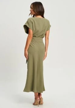 Tussah Dina Midi - Jurk - Khaki 8 Tussah Dina Midi - Jurk - Khaki -Tussah 1a3b642c57d8450eb3b2c4f351d97105