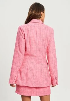 Tussah Amber - Halflange Jas - Hot Pink 8 Tussah Amber - Halflange Jas - Hot Pink -Tussah 2eec19390ad7483c8f0a6b1ccb32418b