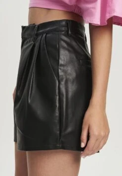 Tussah Gwen- Shorts - Black 8 Tussah Gwen- Shorts - Black -Tussah 2f24dd83f9e142e9bdf1b4c3c03c53b1