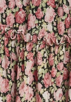 Tussah Lorelei Mini - Jurk - Black Roses Plisse 11 Tussah Lorelei Mini - Jurk - Black Roses Plisse -Tussah 468b0dc4bab54031a21dcb3c5b7420b3
