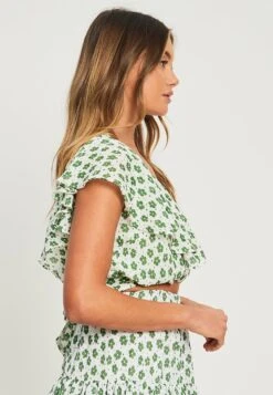 Tussah Fiona Wrap - Blouse - Plisse Floral Sage -Tussah 598d9ffc41a141ac931c576eee2230ea