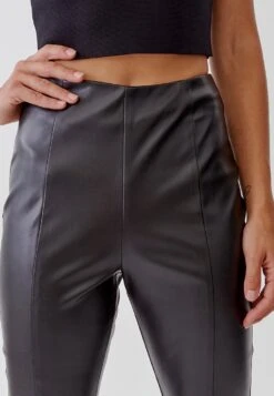 Tussah Stella - Broek - Black 10 Tussah Stella - Broek - Black -Tussah 5b7cca8adf73428f9ab96f7d3554e7b9