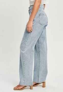 Tussah Elle - Flared Jeans - Light Blue Wash -Tussah 5c5370c8c73d41fca29f3e89d2ecfa7e