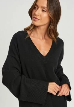 Tussah Sara- Trui - Black -Tussah 6af5422623314b66afad529657289564