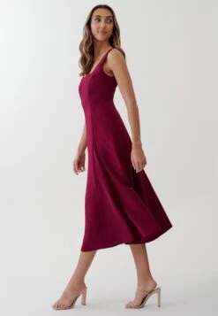 Tussah Vanity Midi - Jurk - Plum 10 Tussah Vanity Midi - Jurk - Plum -Tussah 79eb672ec6df44629a339aa4206cbe0d