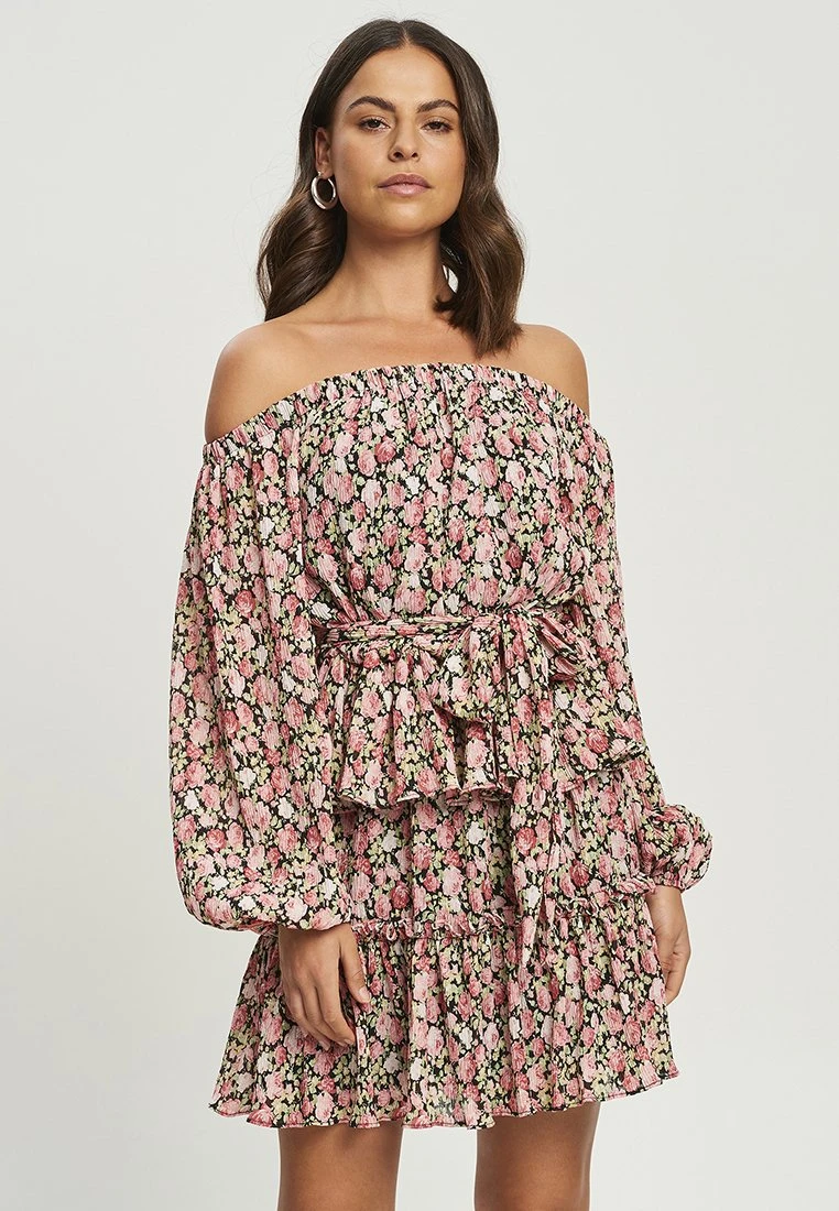 Tussah Lorelei Mini - Jurk - Black Roses Plisse 1 Tussah Lorelei Mini - Jurk - Black Roses Plisse