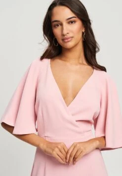 Tussah Abigail Midi - Jurk - Pale Pink -Tussah 89c5a3ceea4a4679af0622446d660683