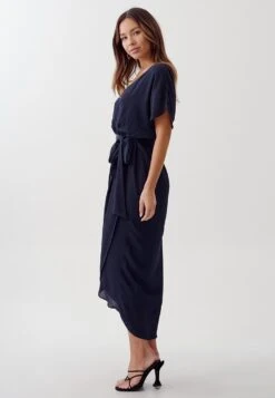 Tussah Solara - Maxi-Jurk - Navy Blue -Tussah 9059ee8080974ada94ad415cb2598902