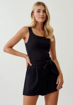 Tussah Ahlia - Shorts - Black