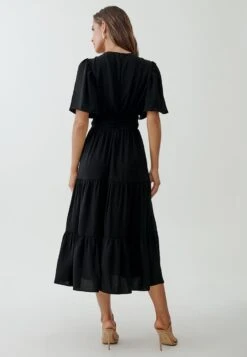 Tussah Arielle Midi - Jurk - Black -Tussah d79373e459e24184980ce1e5e7d49140