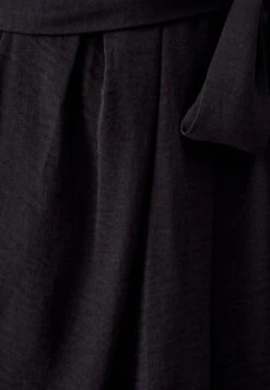 Tussah Elina Midi- Jurk - Black 11 Tussah Elina Midi- Jurk - Black -Tussah d7a0ba0e3a2d4ccb92157523b1fc0b98