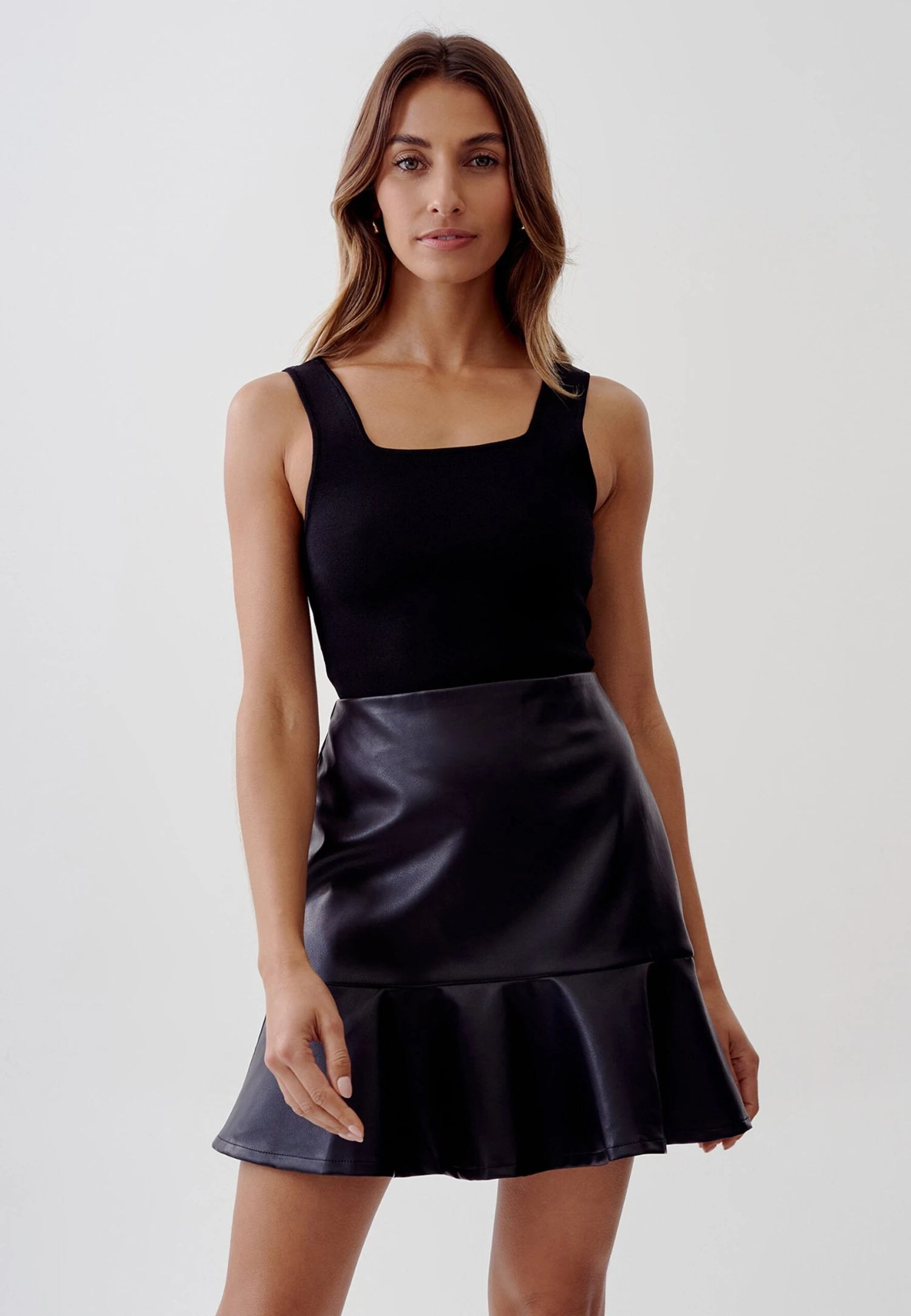 Tussah Sarah - Top - Black 1 Tussah Sarah - Top - Black