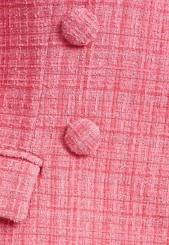 Tussah Amber - Halflange Jas - Hot Pink 11 Tussah Amber - Halflange Jas - Hot Pink -Tussah ed701a177ac847038b2eeb3a464dfc86